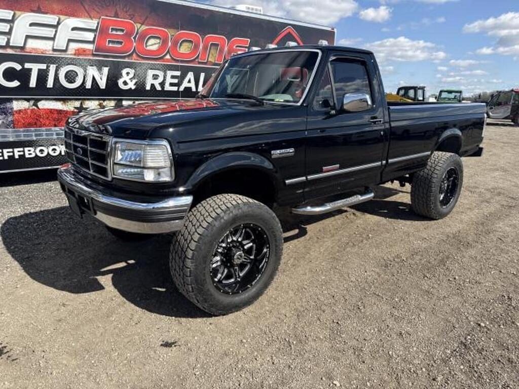 Image of Ford F-350 Primary image