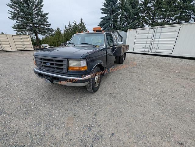 Image of Ford F-350 equipment image 1
