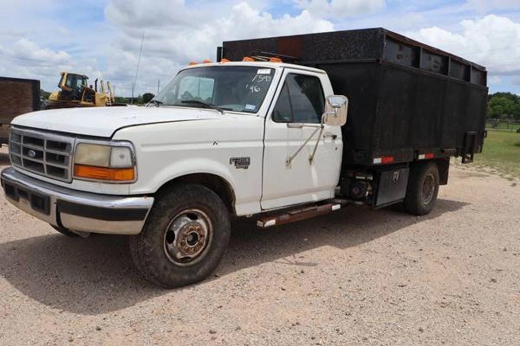 1996 Ford F-350 Equipment Image0