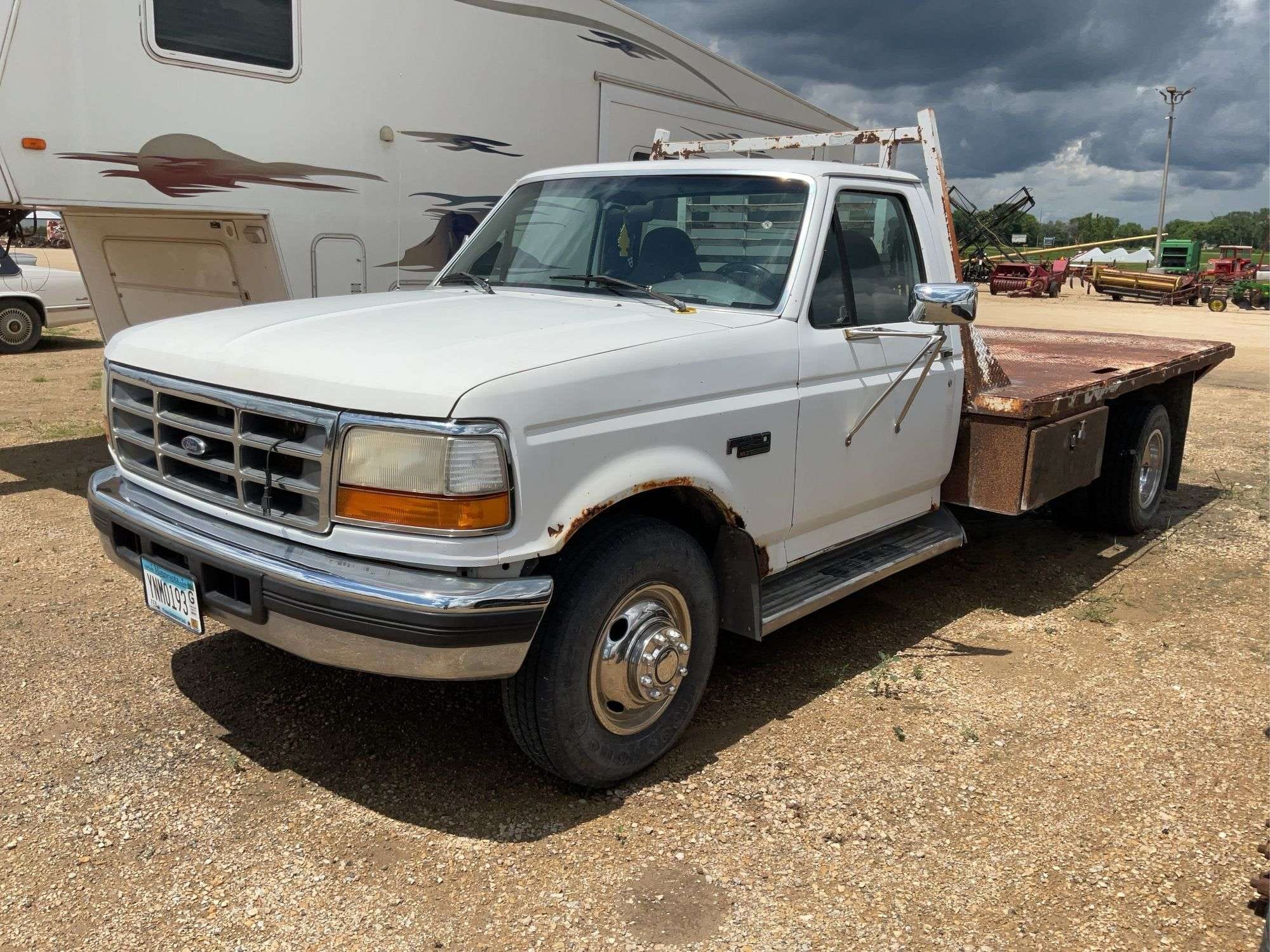 1996 Ford F-350 Equipment Image0