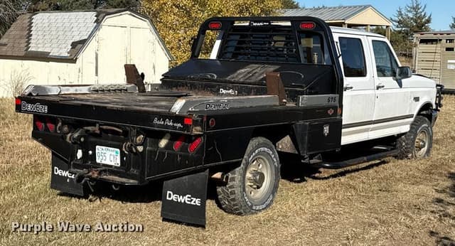 Image of Ford F-350 equipment image 4