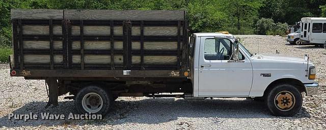 Image of Ford F-350 equipment image 3
