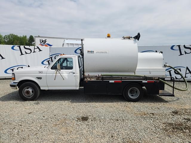 Image of Ford F-350 equipment image 1