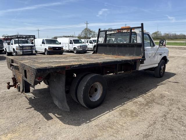 Image of Ford F-450 equipment image 3