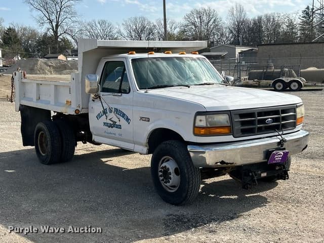 Image of Ford F-450 equipment image 2