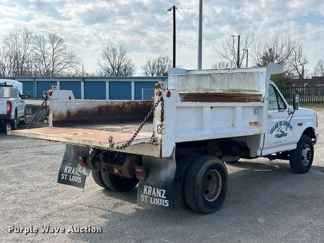 Image of Ford F-450 equipment image 4