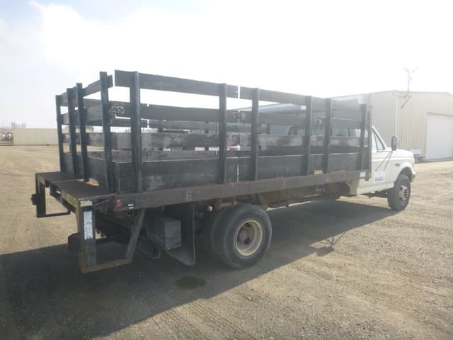 Image of Ford F-450 equipment image 2