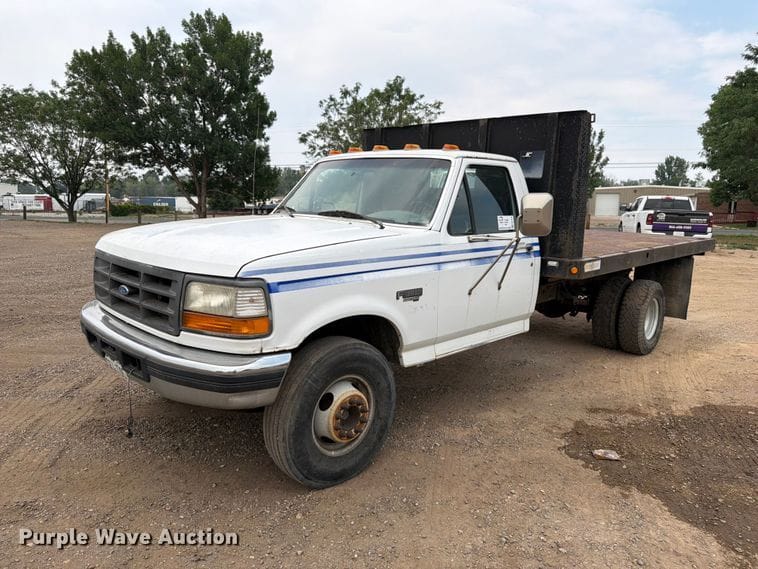 1996 Ford F-450 Equipment Image0