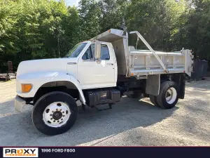 1996 Ford F-800 Image