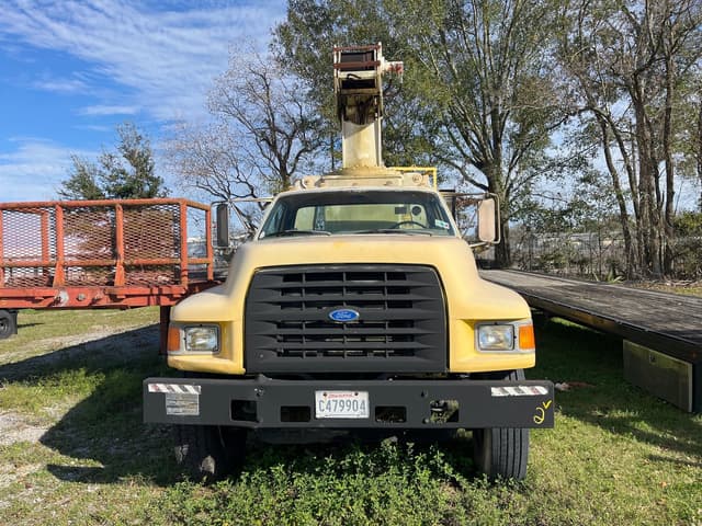 Image of Ford F-800 equipment image 1