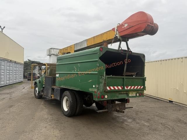 Image of Ford F-800 equipment image 4