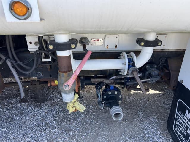 Image of Ford L9000 equipment image 1