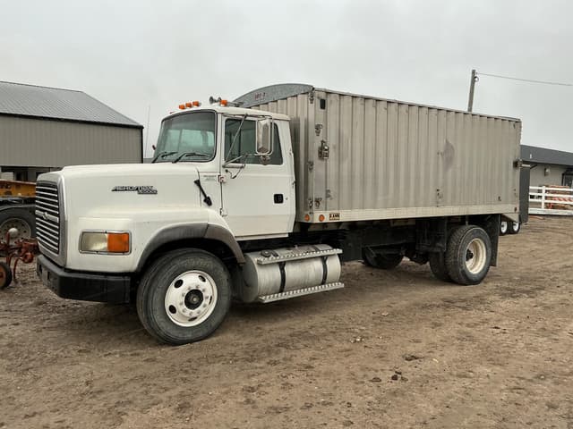 Image of Ford L9000 equipment image 1