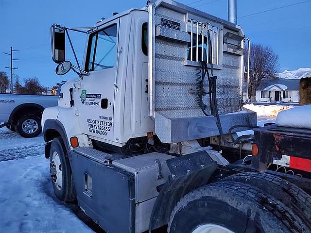 Image of Ford L9000 equipment image 1