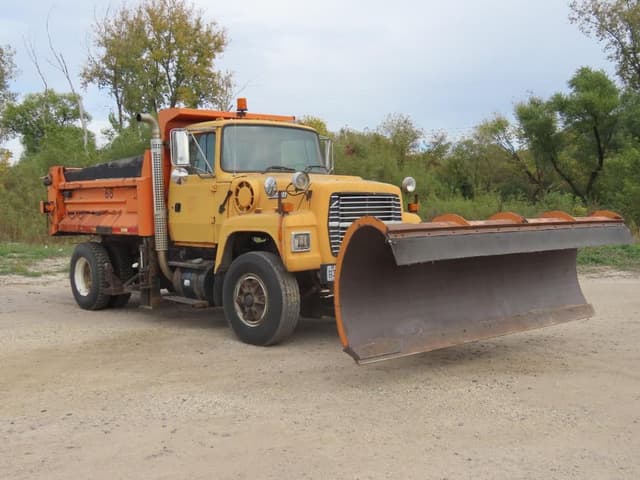 Image of Ford L9000 equipment image 1