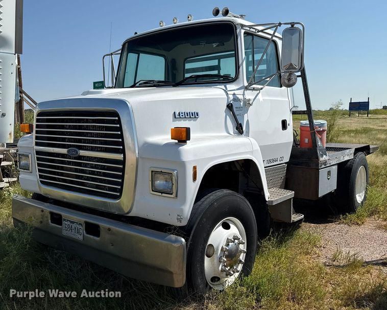 1996 Ford LN8000 Equipment Image0