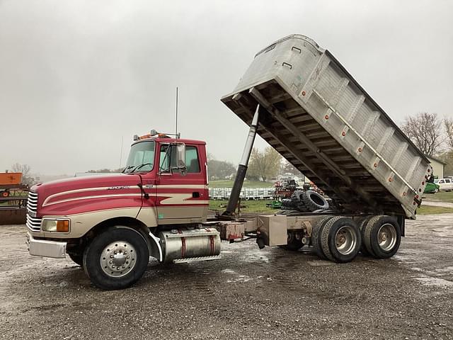 Image of Ford LTL9000 equipment image 1