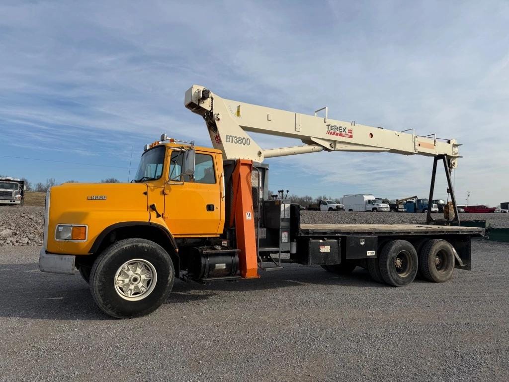 1996 Ford LTS9000 Equipment Image0