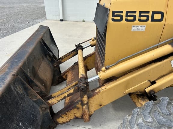 Image of Ford-New Holland 555D equipment image 3