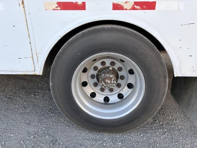 Image of Freightliner FL60 equipment image 4