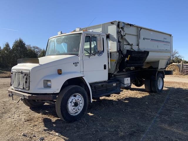 Image of Freightliner FL70 equipment image 1