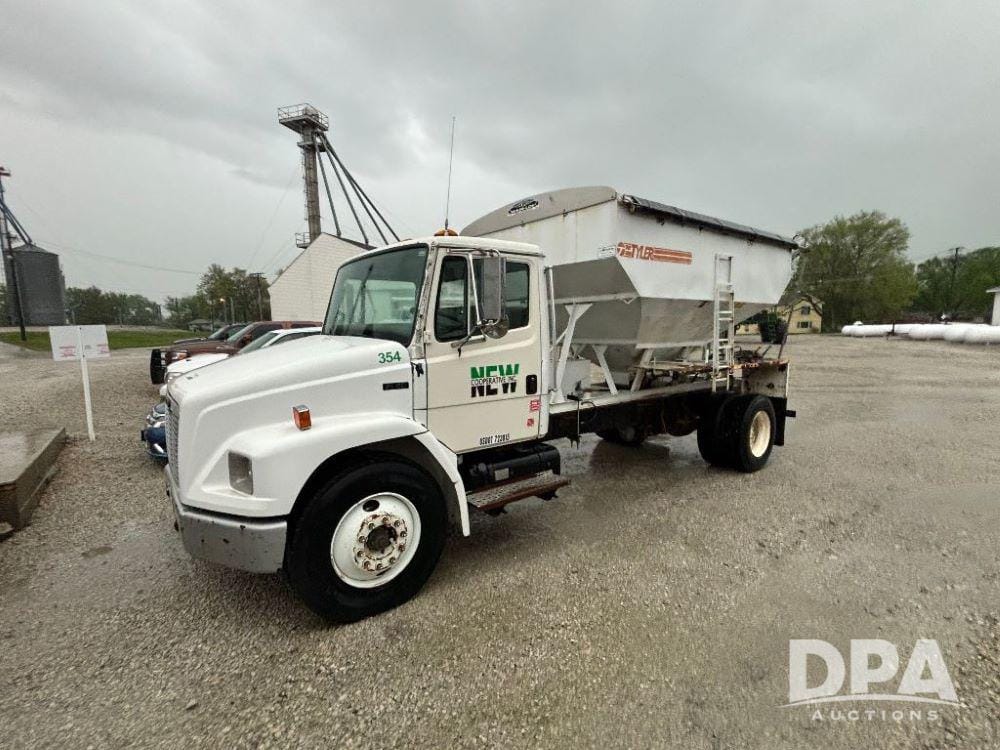 Main image Freightliner FL70