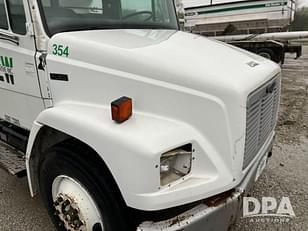 Main image Freightliner FL70 49