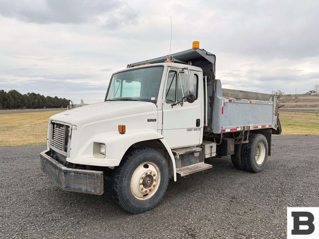 Image of Freightliner FL70 Primary image