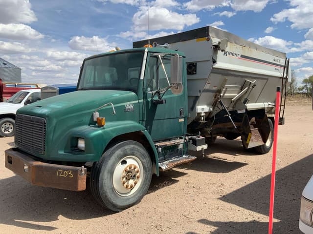 Image of Freightliner FL70 equipment image 2
