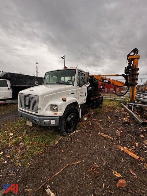 Image of Freightliner FL80 Primary image
