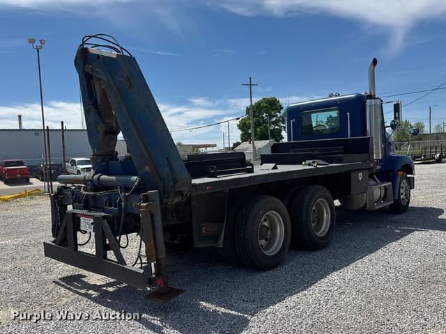 Image of Freightliner FLD112 equipment image 4