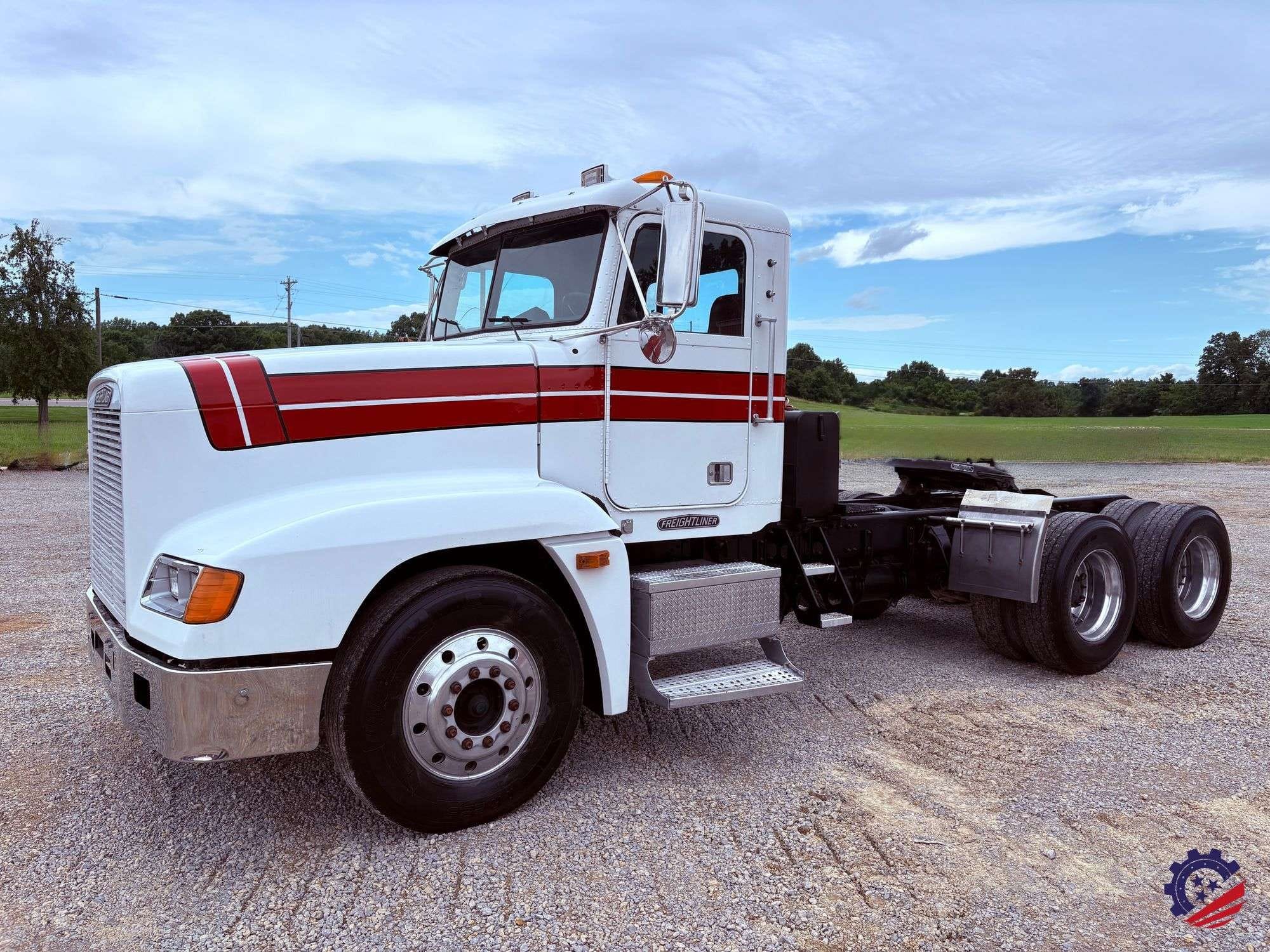 1996 Freightliner FLD120 Equipment Image0