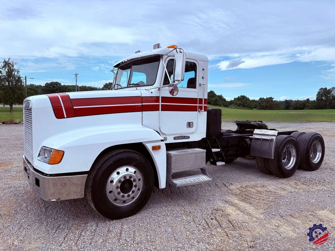 Image of Freightliner FLD120 Primary image