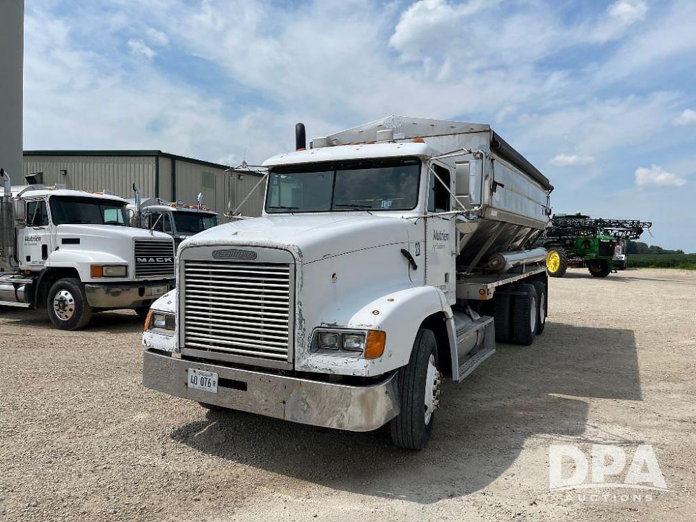 Image of Freightliner FLD112 Primary image