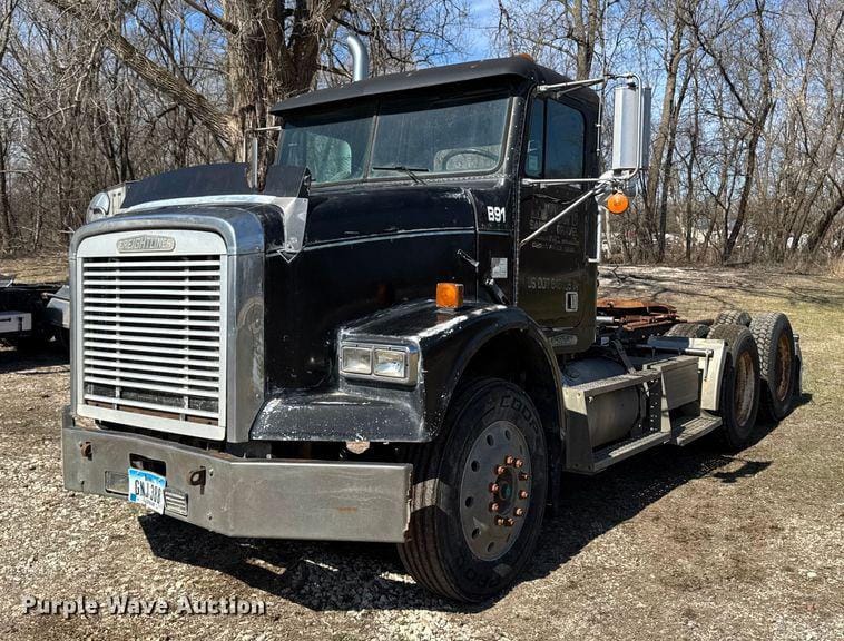 Main image Freightliner FLD112