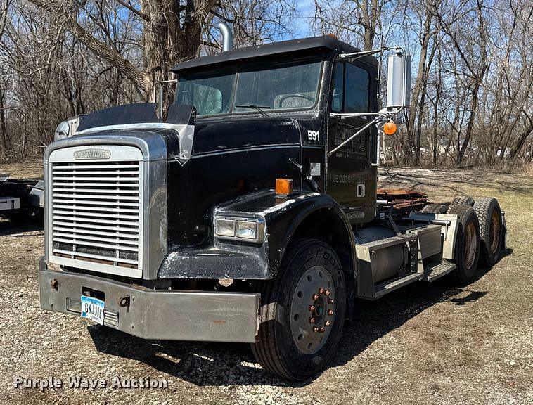 Image of Freightliner FLD112 Primary image