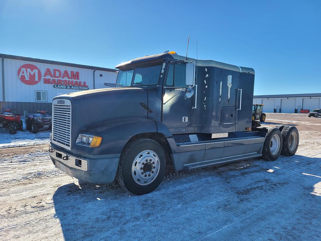 Image of Freightliner FLD112 Primary image