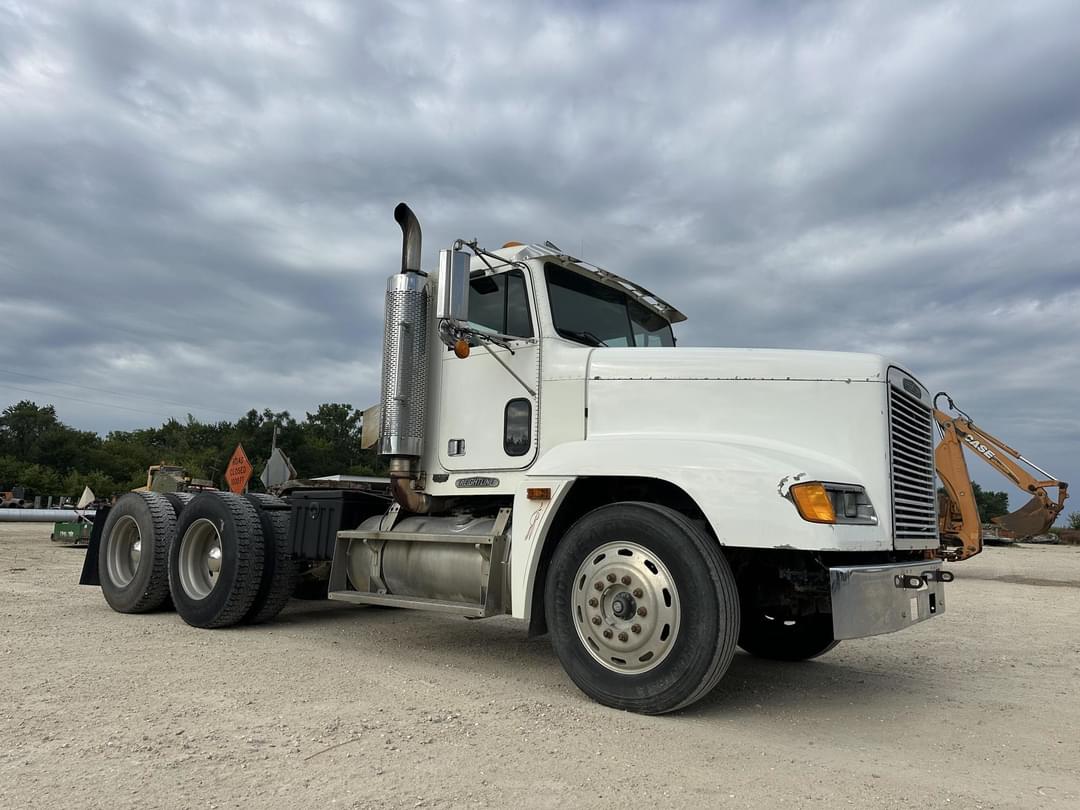 Image of Freightliner FLD120 Primary image