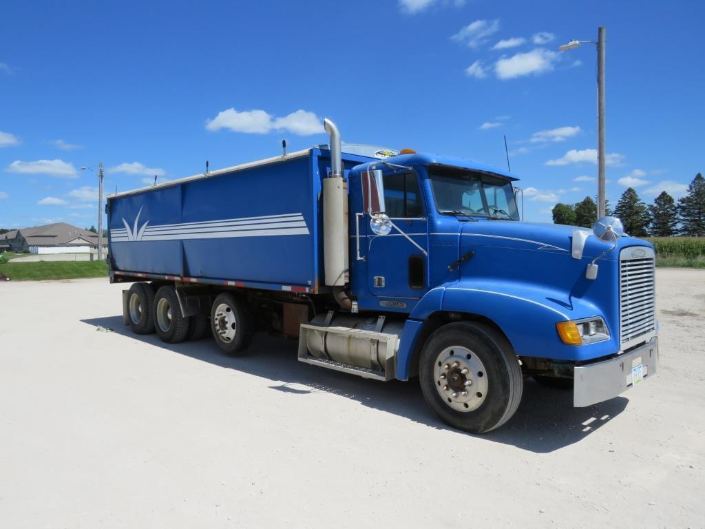 Image of Freightliner FLD120 Primary image