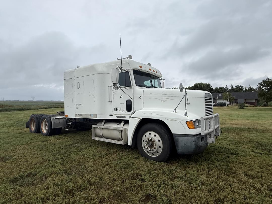 Image of Freightliner FLD120 Primary image