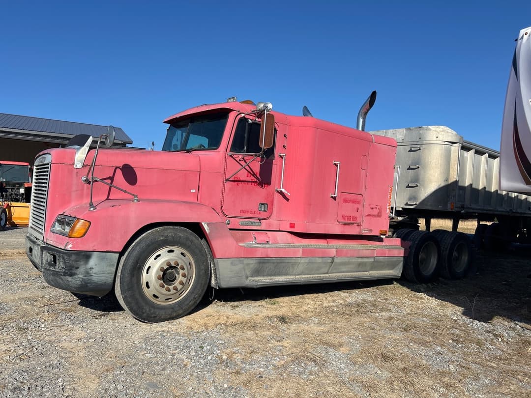 Image of Freightliner FLD120 Primary image