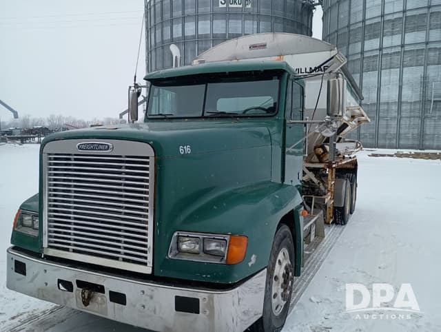 Image of Freightliner FLD120 equipment image 4
