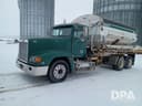 1996 Freightliner FLD120 Image