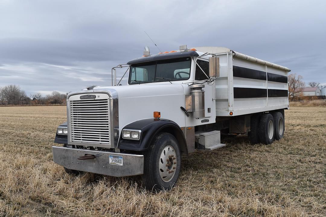 Image of Freightliner FLD120 Primary image