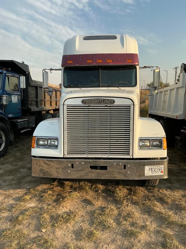 Image of Freightliner FLD120 equipment image 1
