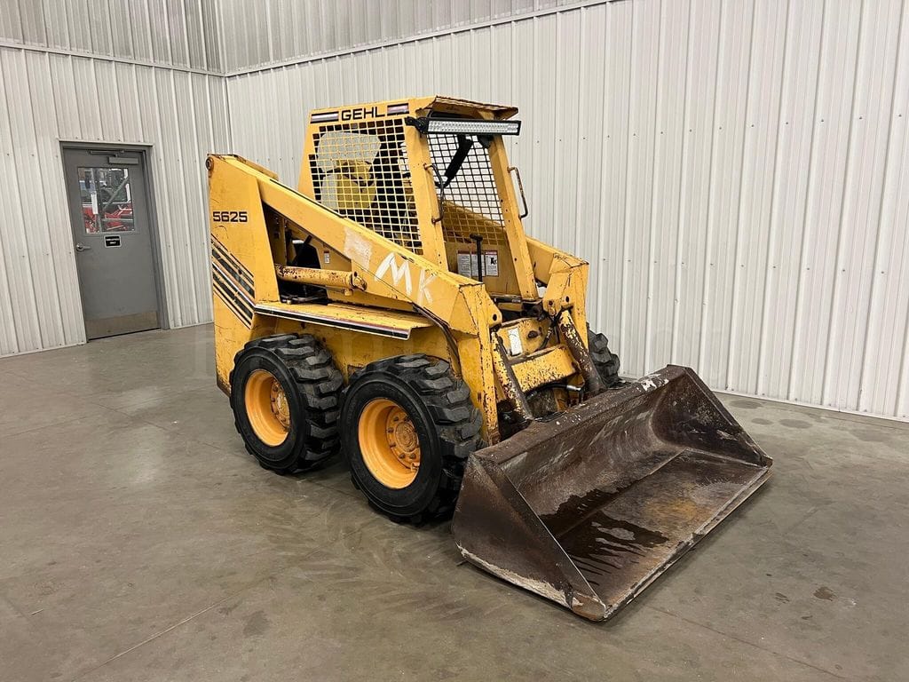1996 Gehl 5625 Equipment Image0