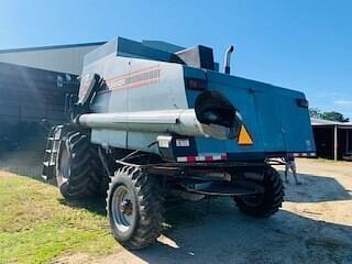 Main image Gleaner R62 7