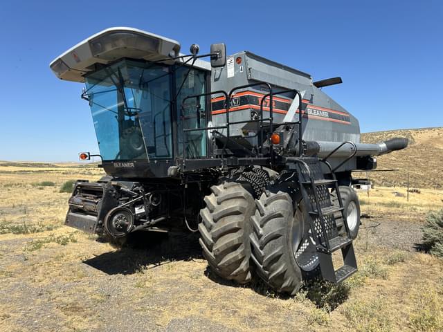 Image of Gleaner R72 equipment image 1