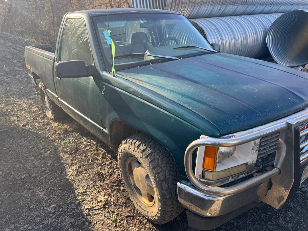 Image of GMC 1500 Primary image