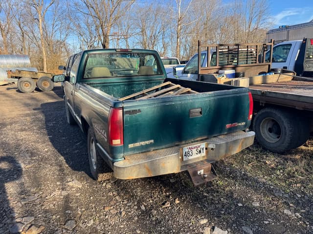 Image of GMC 1500 equipment image 1